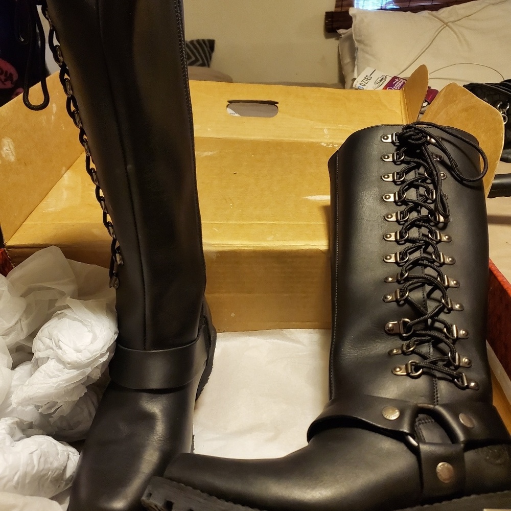 Womens Milwaukee black boots